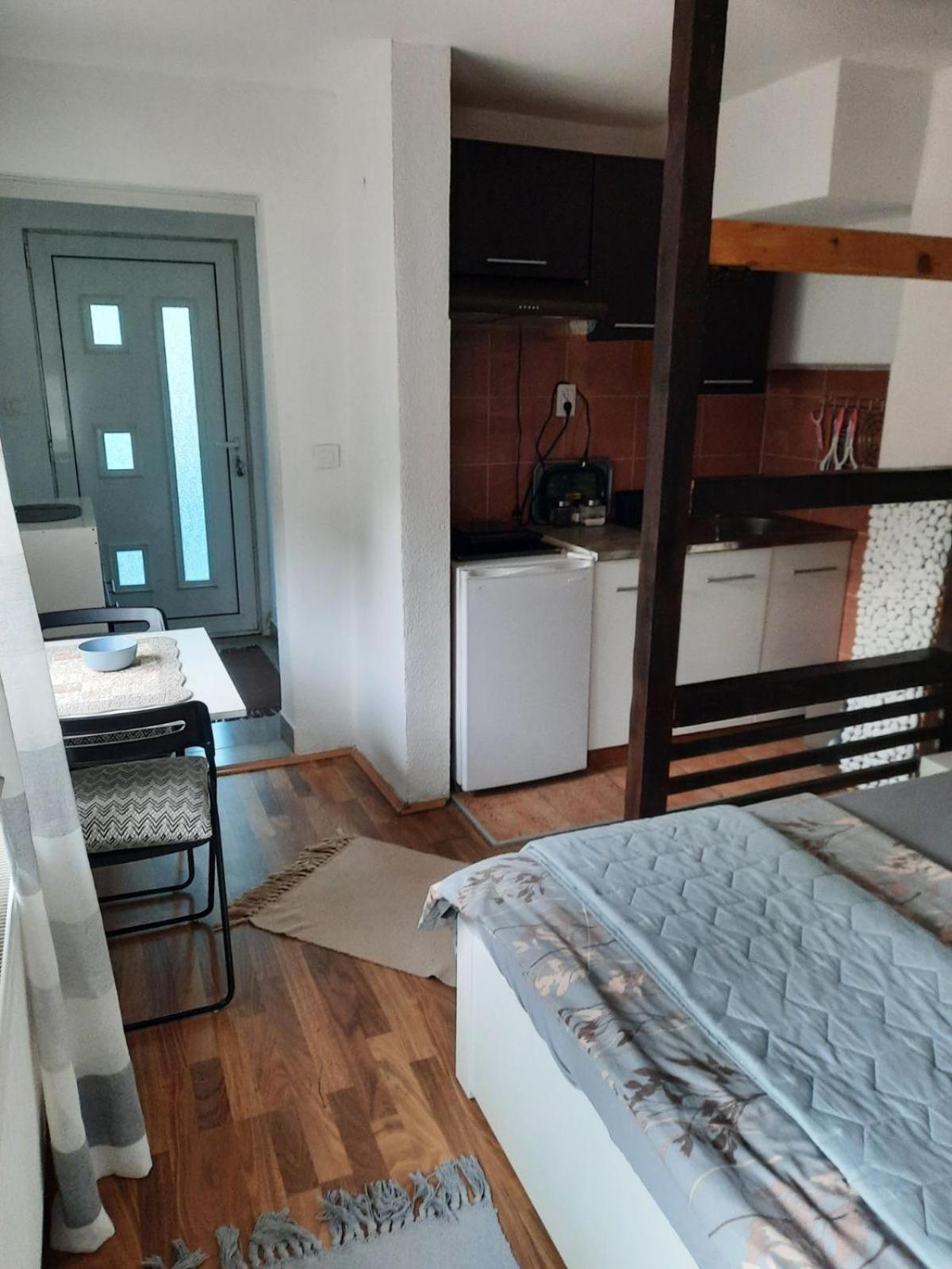 Apartmani Biljana Lazic Vrnjačka Banja Exteriör bild